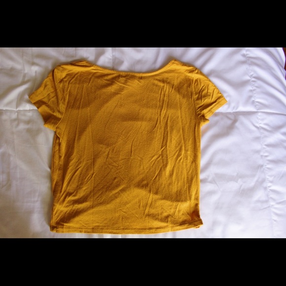 Yellow knotted crop top - Picture 2 of 2